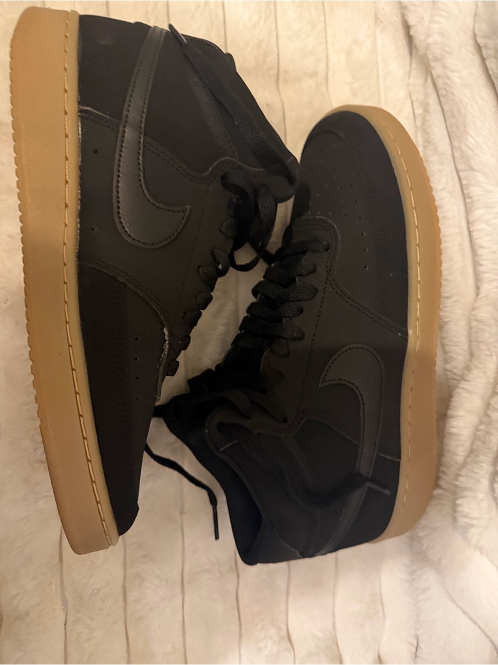 Nike Black Athletic Shoe Interior - Picture 8 of 8